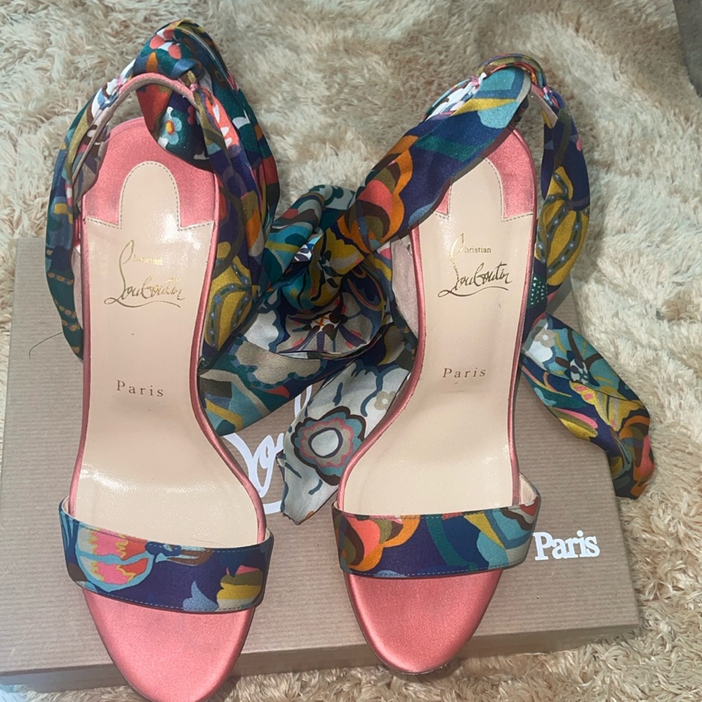 Christian Louboutin sandals du dessert
